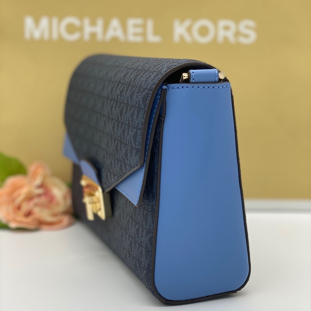MICHAEL KORS KINSLEY MD SHOULDER FLAP FRCH BLUE MT - Picture 4 of 16